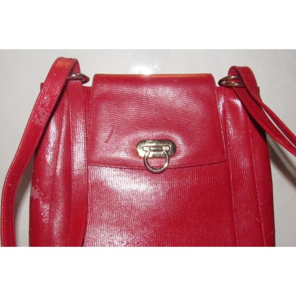 Focus Paris Xl Bucket Style Shoulder Red Lizard Texture Leather With Gold Accent - Picture 4 of 12